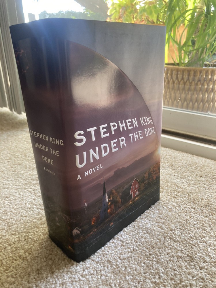 Under the Dome – Stephen King – 1st Edition / Print Hardcover 2009 EXCELLENT!