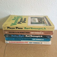 Lot of 5 Kurt Vonnegut, Jr. Paperback Books Slaughterhouse-five, Mother Night