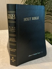 2002 HOLY BIBLE KJV Nelson 1544 Giant Print Red Letter Reference Very Clean