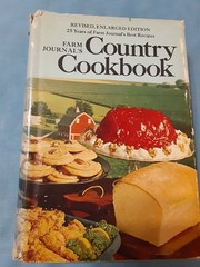 Farm Journal’s Country Cookbook Nichols Revised Enlarged Ed 1972 556 pgs